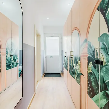 Апартаменты Himmlisches Apartment Am Mauerpark